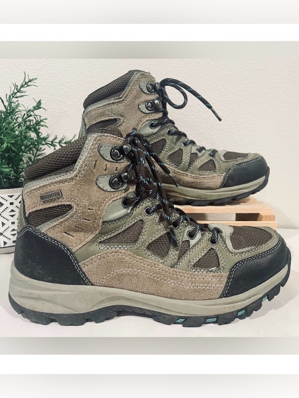 Denali “Utah” Waterproof Suede & Leather Mid-Top Hiking Boots | GUC